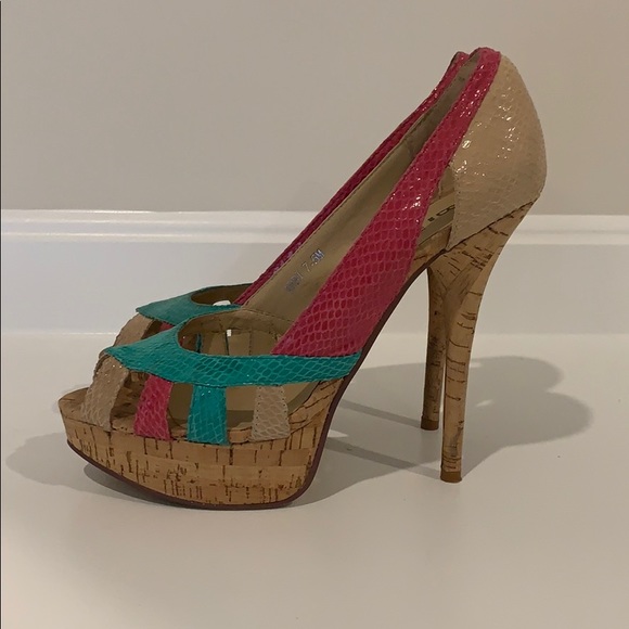 Bakers Peep Toe Pumps - Picture 9 of 16